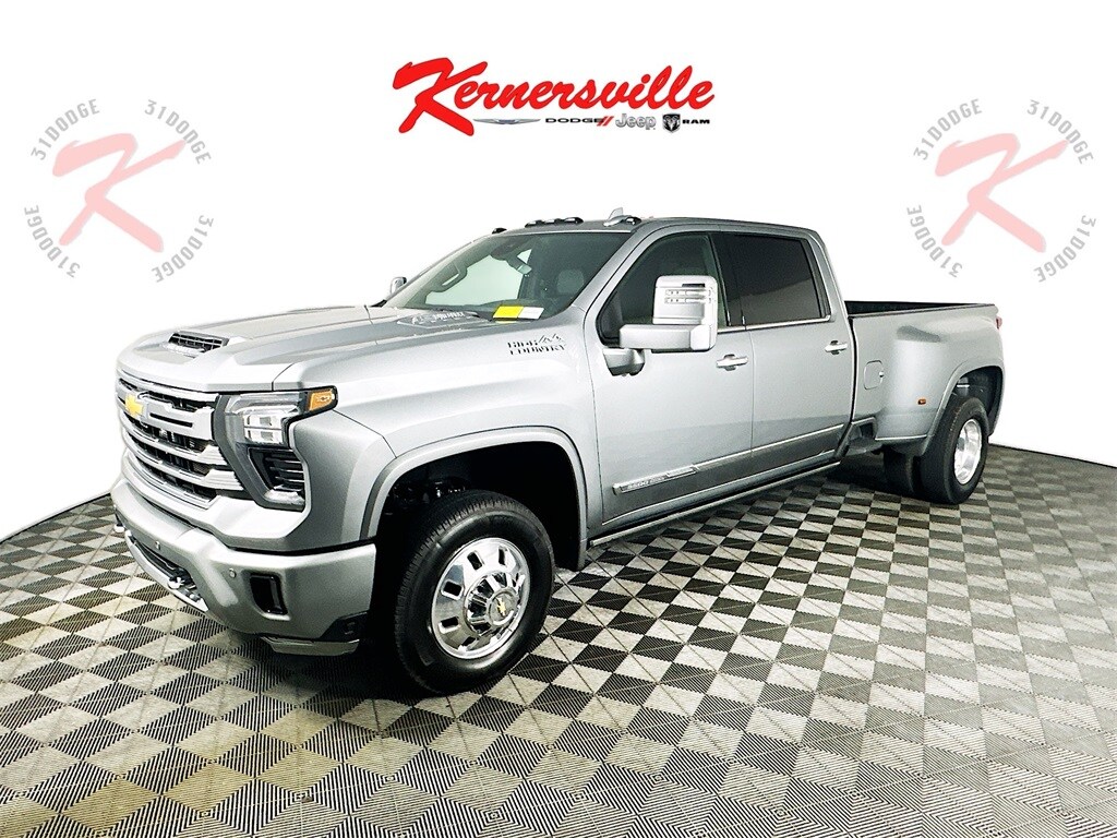 2024 Chevrolet Silverado 3500HD High Country photo 3