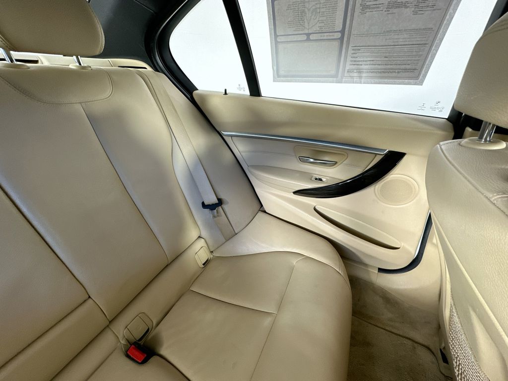 BMW3 Series14