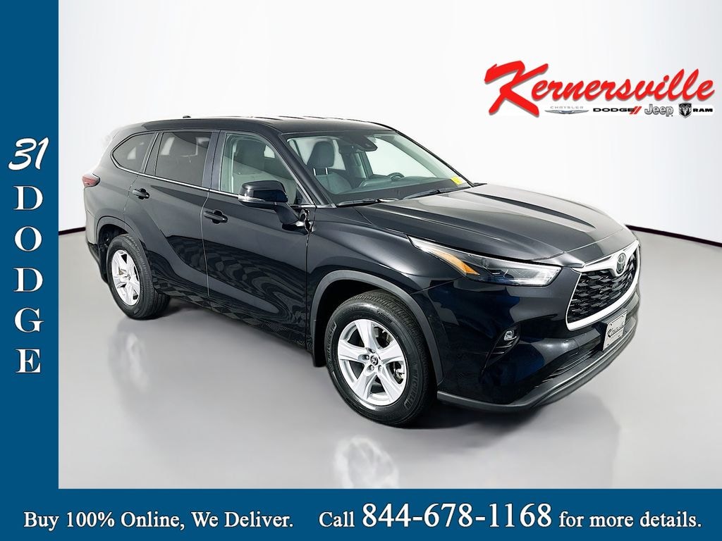 Used 2024 Toyota Highlander LE SUV