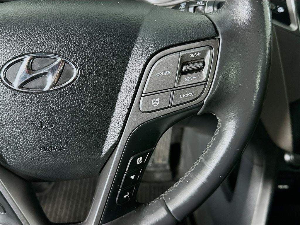 HyundaiSanta Fe Sport22