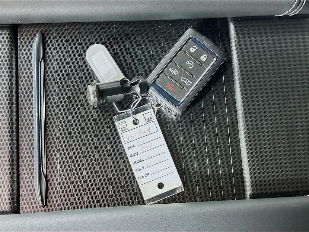 JeepGrand Wagoneer20