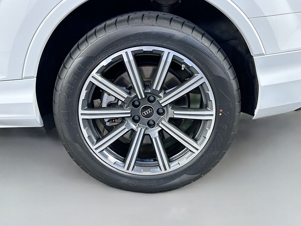 AudiQ735