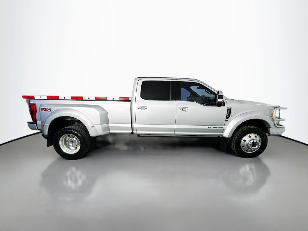 FordF-450SD8