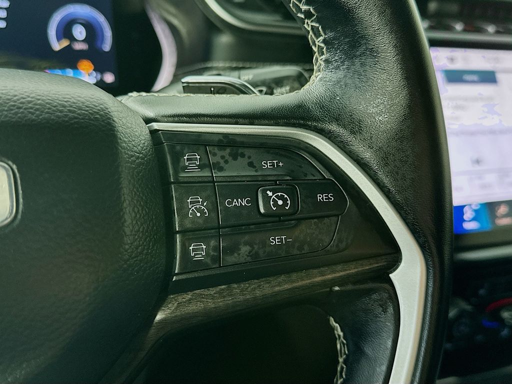 JeepGrand Cherokee L26