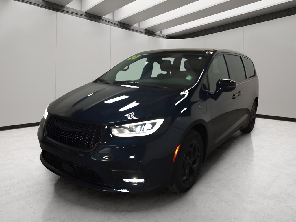 Used 2022 Chrysler Pacifica Hybrid Touring L Van