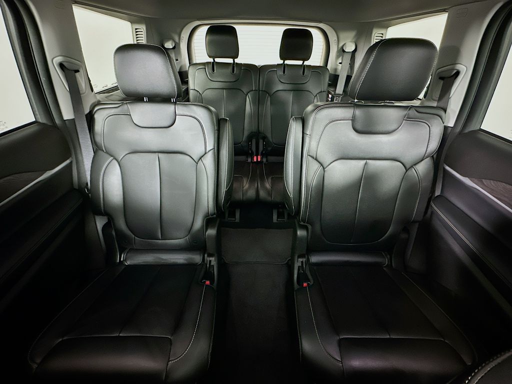 JeepGrand Cherokee L13