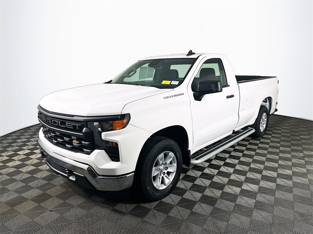 2024 Chevrolet Silverado 1500 photo 3