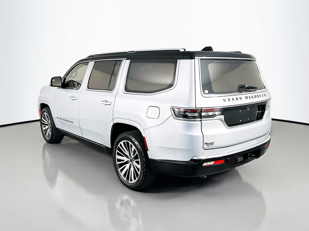 JeepGrand Wagoneer5
