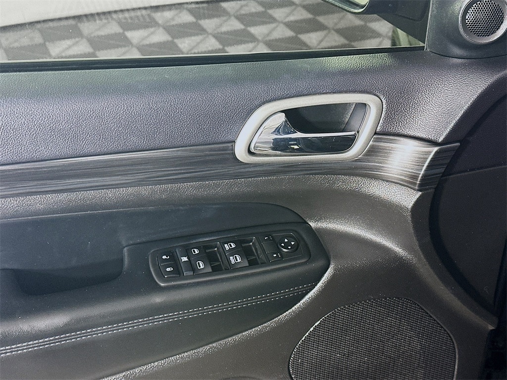 JeepGrand Cherokee25