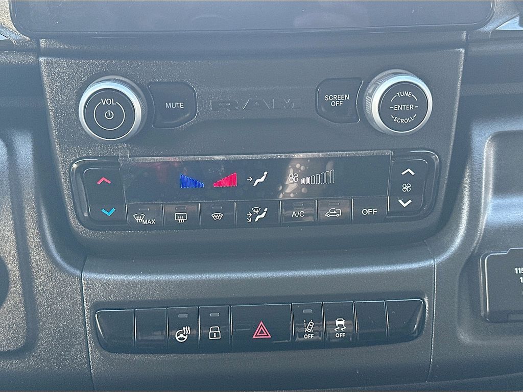 RamPromaster 3500 EV18