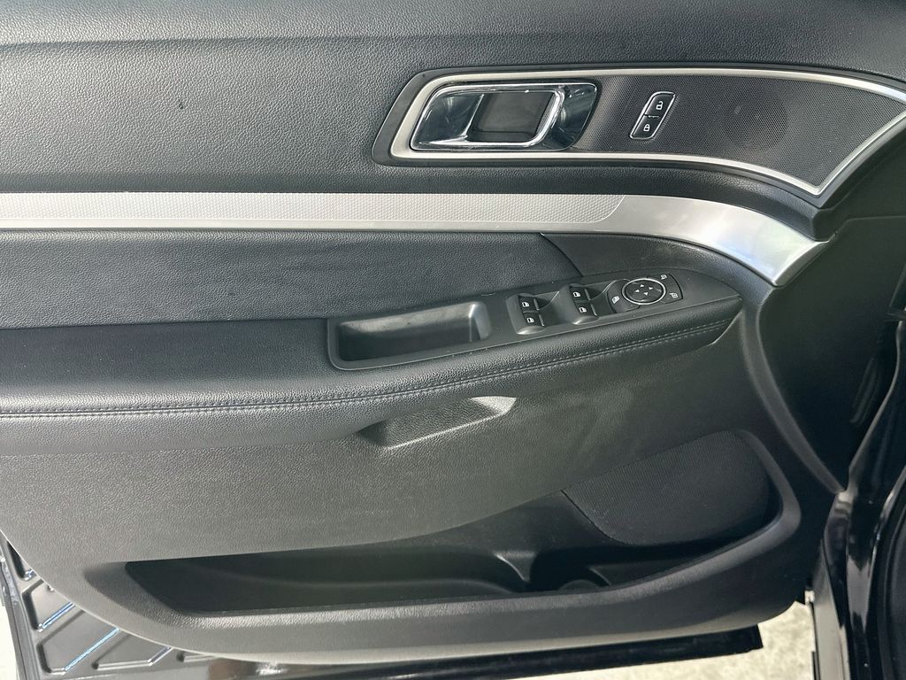 FordExplorer24