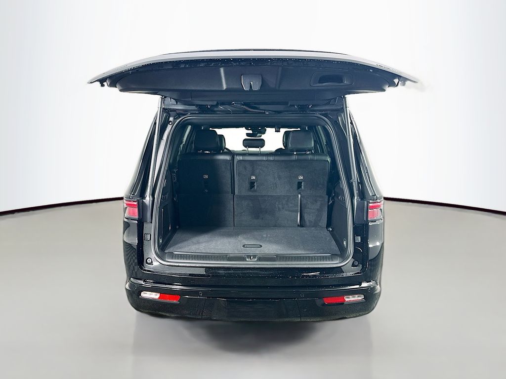 JeepWagoneer17