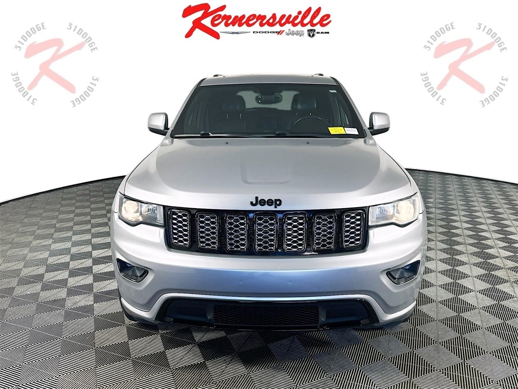 Used 2017 Jeep Grand Cherokee Laredo SUV