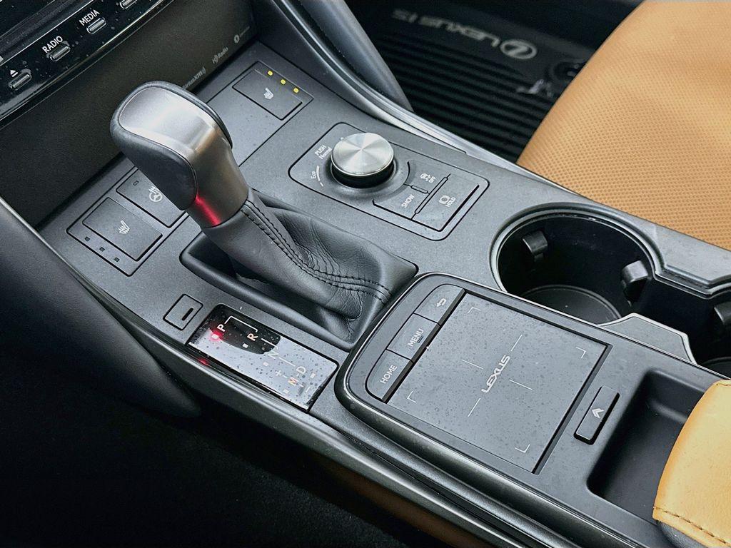 LexusIS16