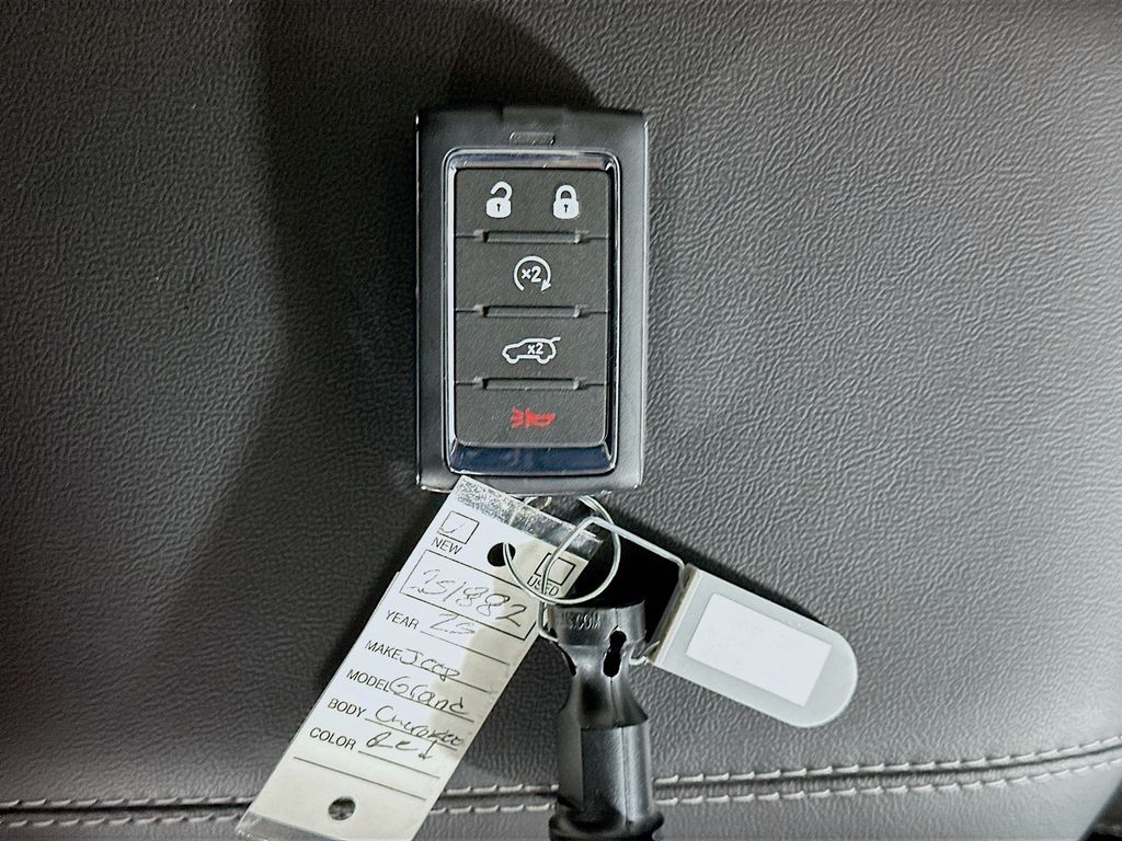 JeepGrand Cherokee20