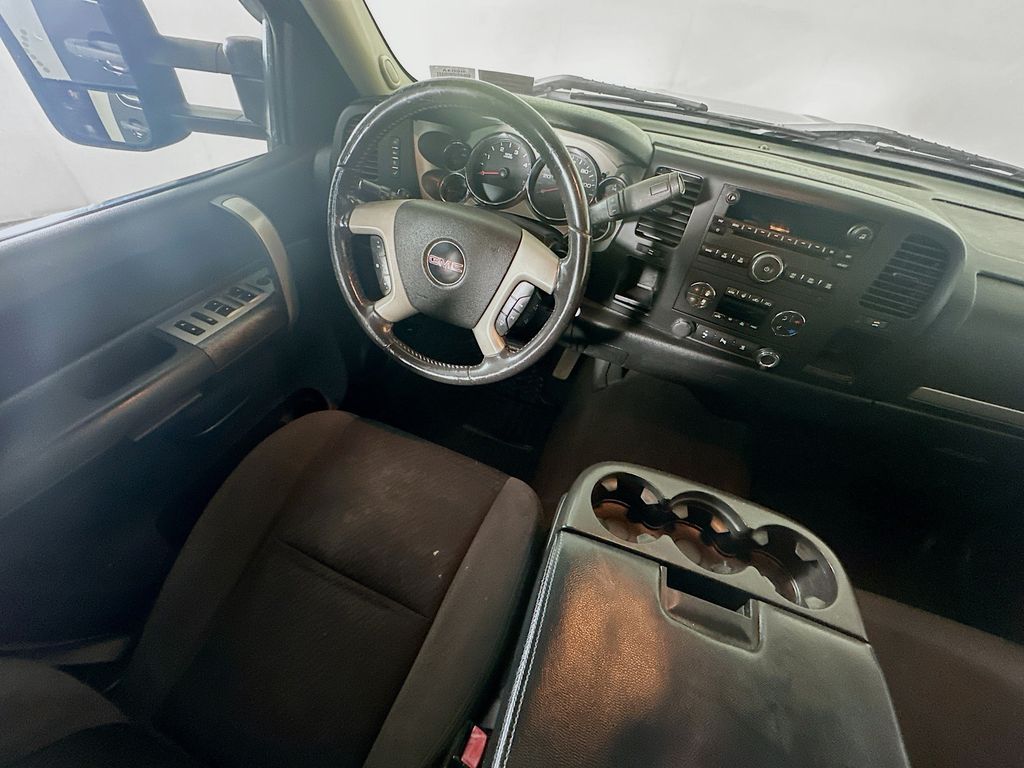 GMCSierra 2500HD9