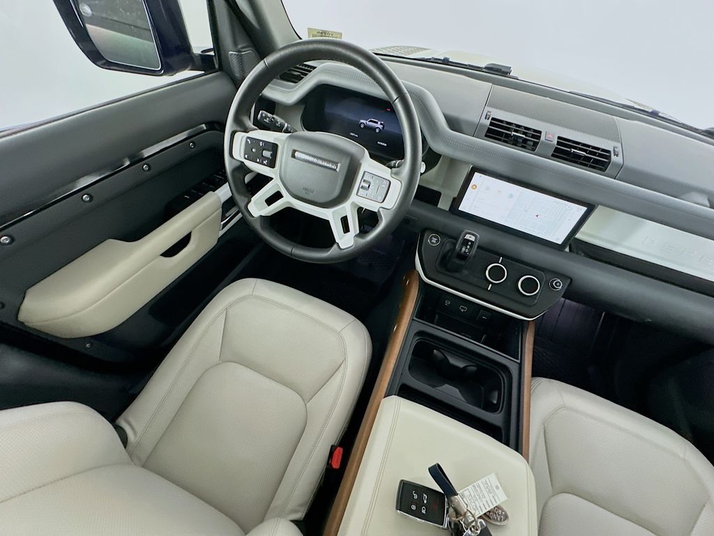 Land RoverDefender 1109