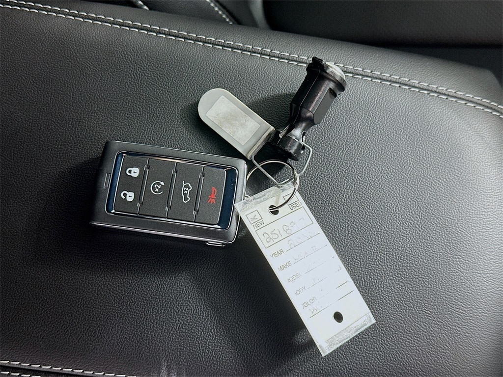 JeepGrand Cherokee L20