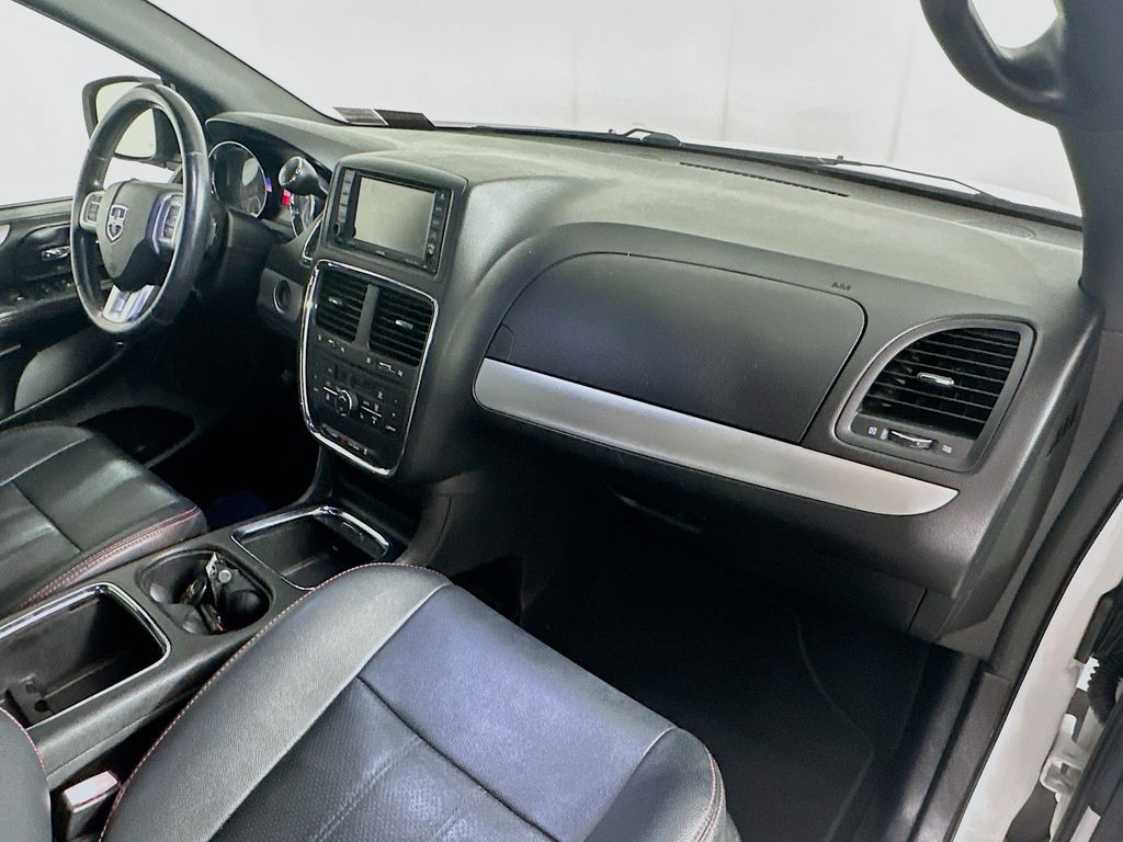 DodgeGrand Caravan32