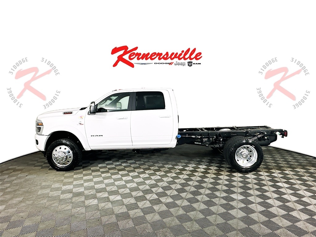 New 2026 Ram 5500 Chassis Big Horn 60CA Dually Truck Crew Cab