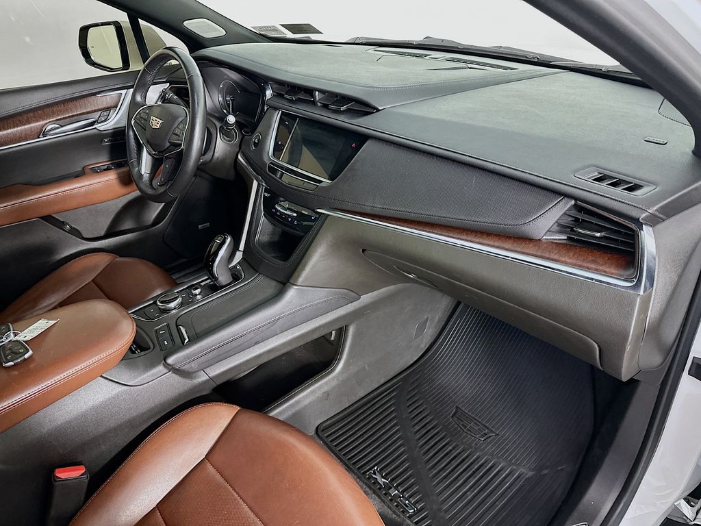 CadillacXT531
