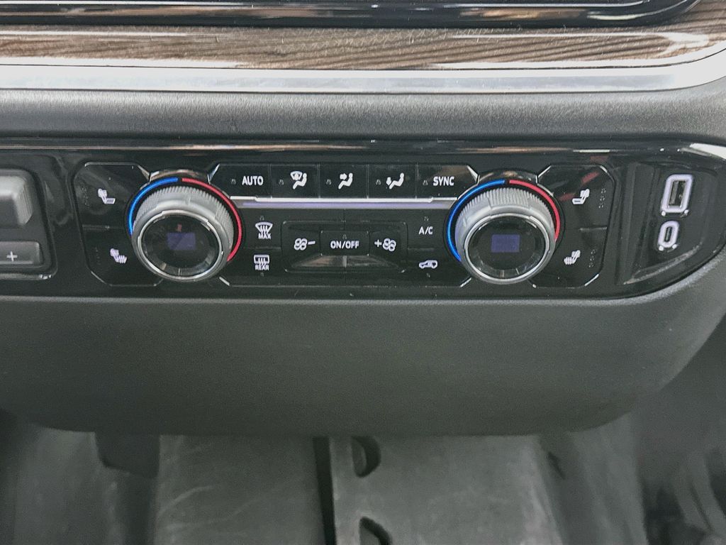ChevroletSilverado 2500HD18