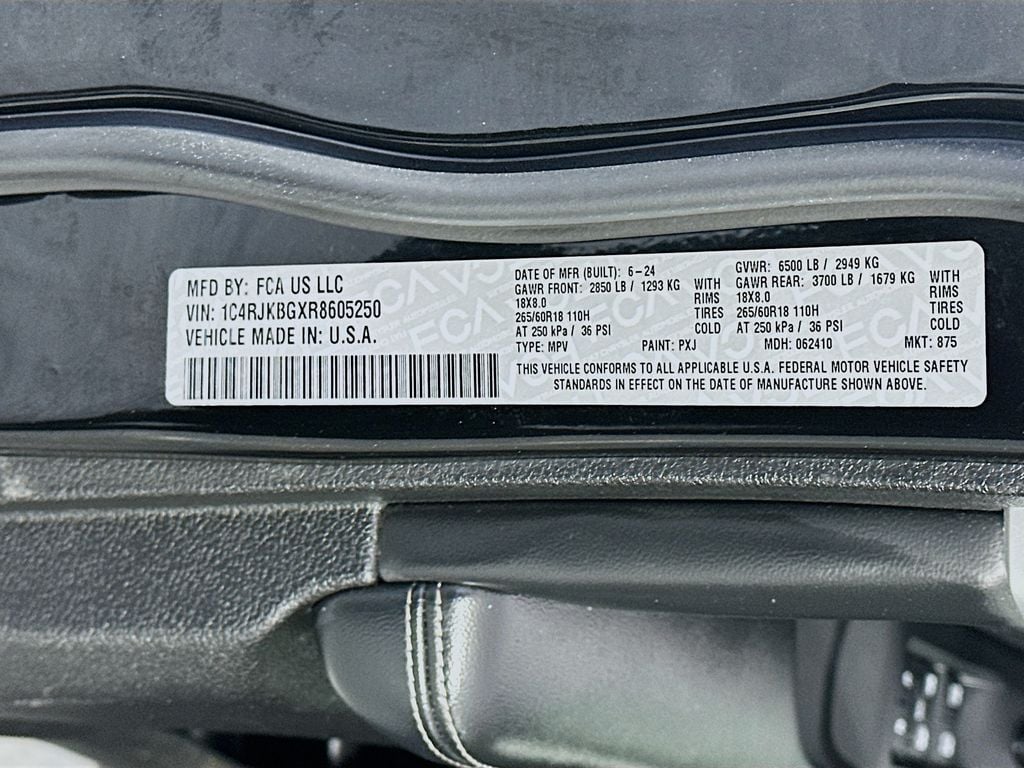 JeepGrand Cherokee L36