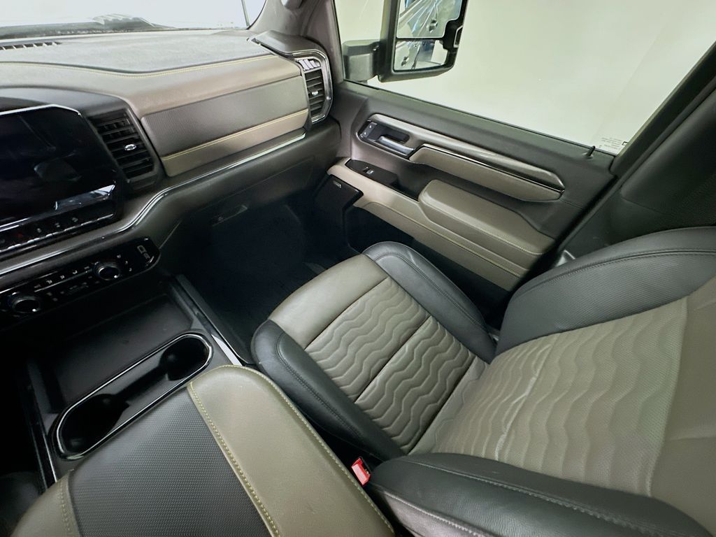 ChevroletSilverado 2500HD11