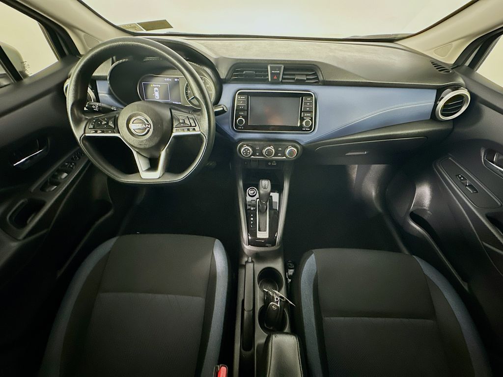NissanVersa10