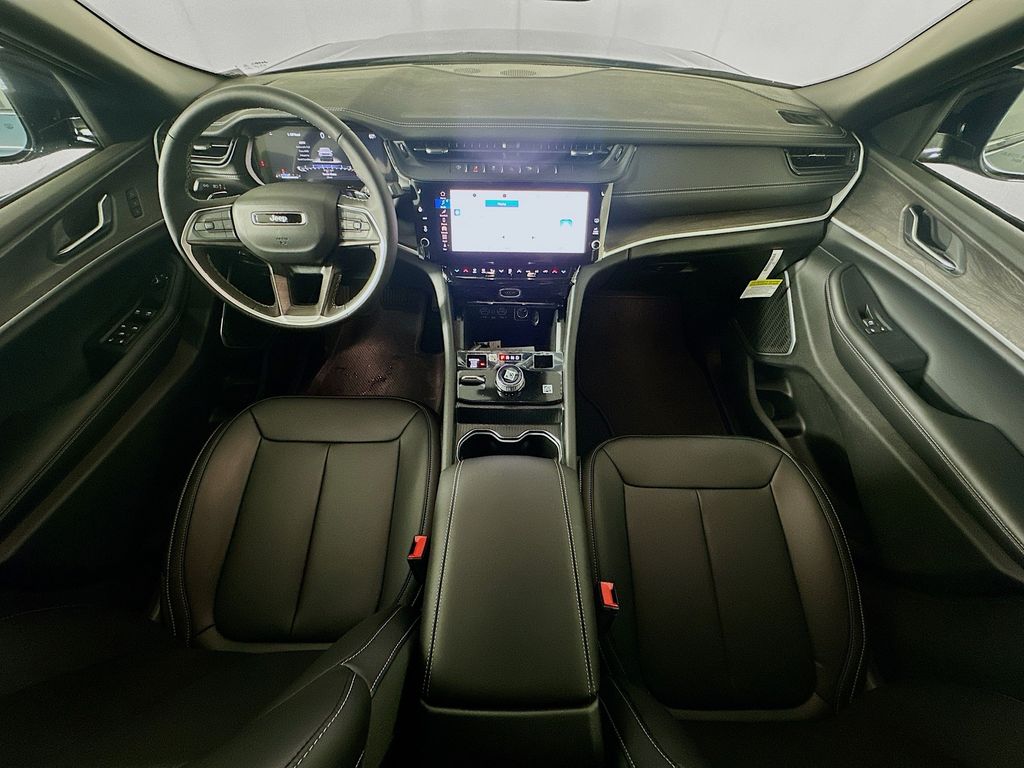 JeepGrand Cherokee L9