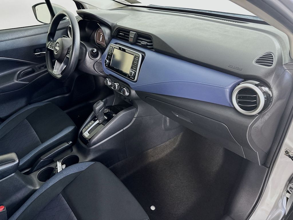 NissanVersa30