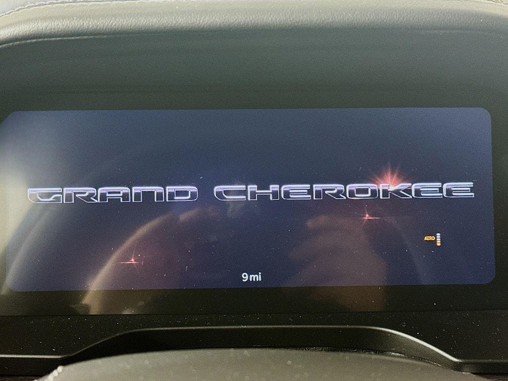 JeepGrand Cherokee L11