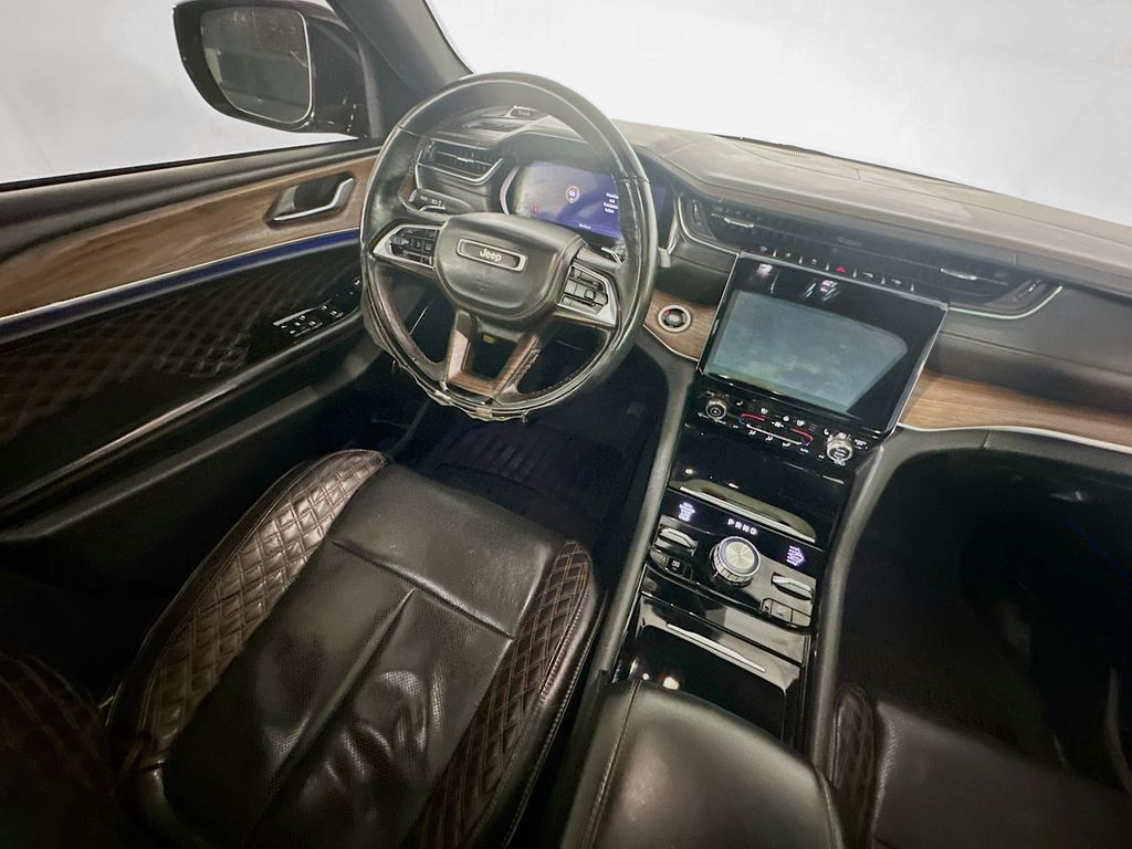 JeepGrand Cherokee9