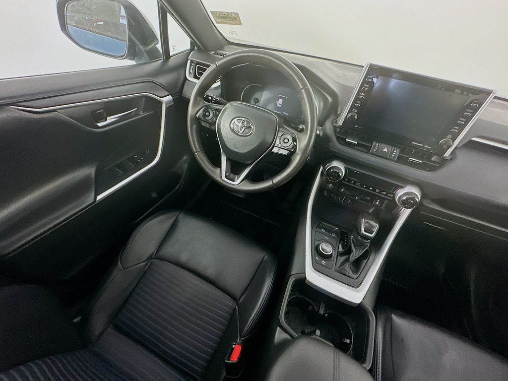 ToyotaRAV4 Hybrid9
