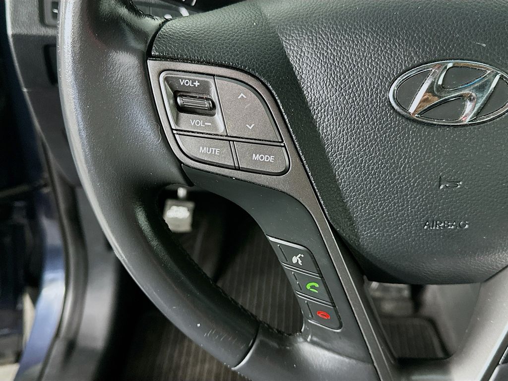 HyundaiSanta Fe Sport21