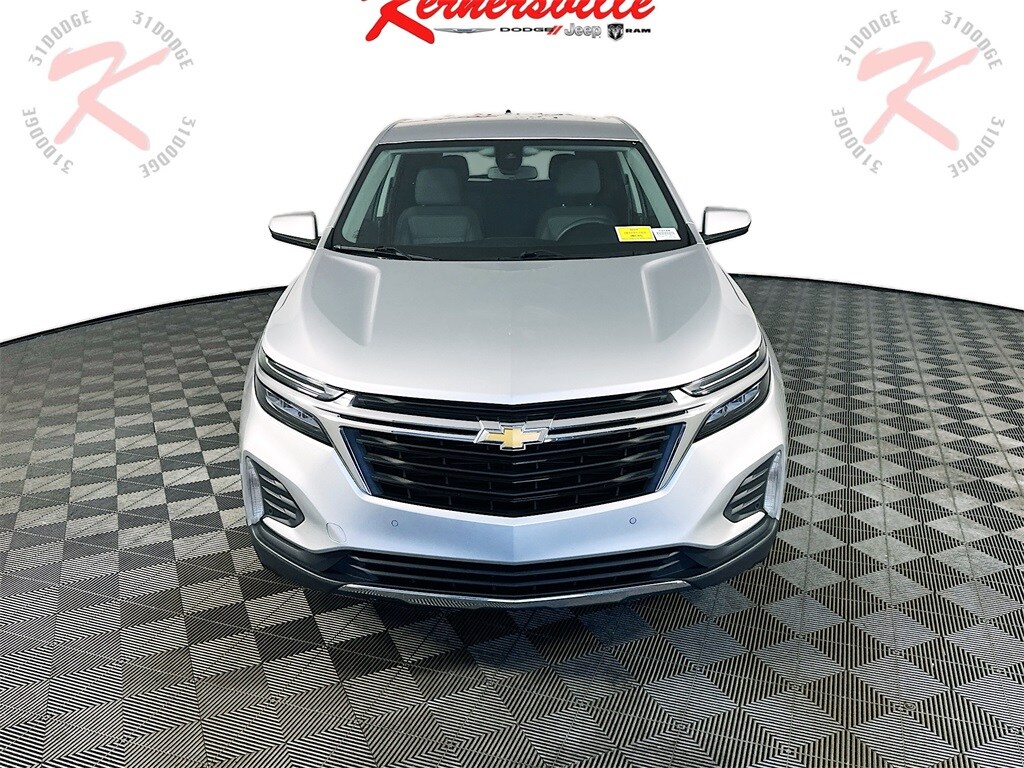 2022 Chevrolet Equinox LT photo 2