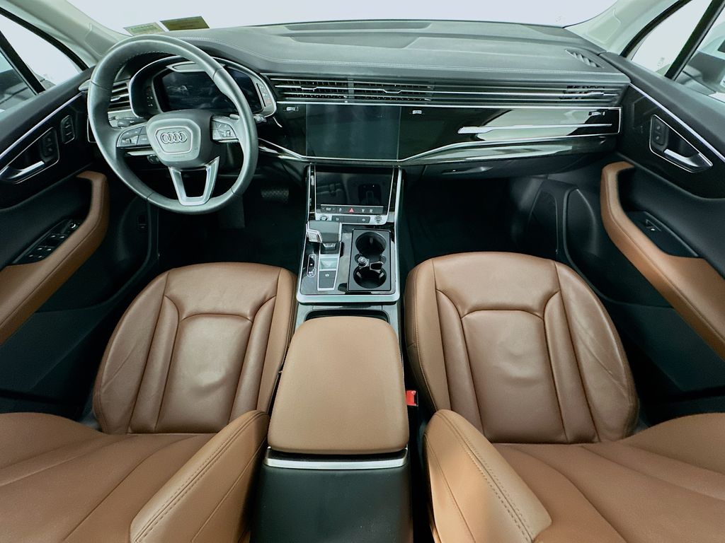 AudiQ710