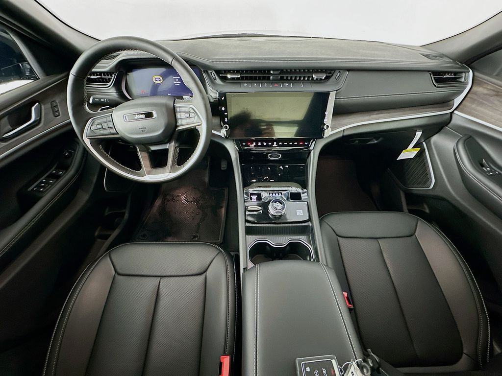 JeepGrand Cherokee L9