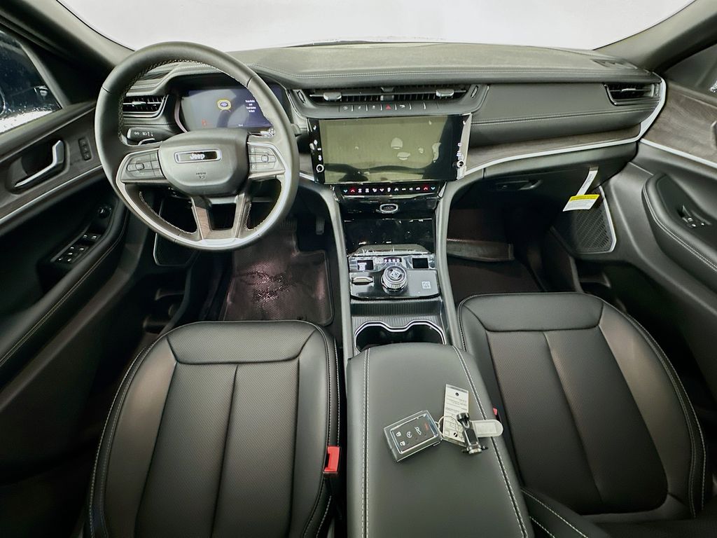 JeepGrand Cherokee L9