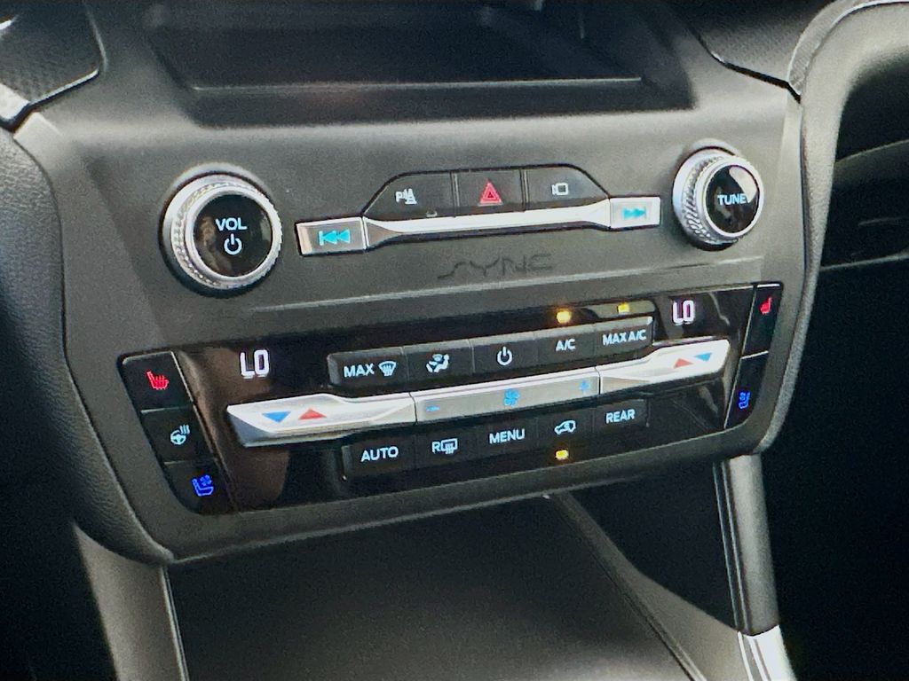 FordExplorer18