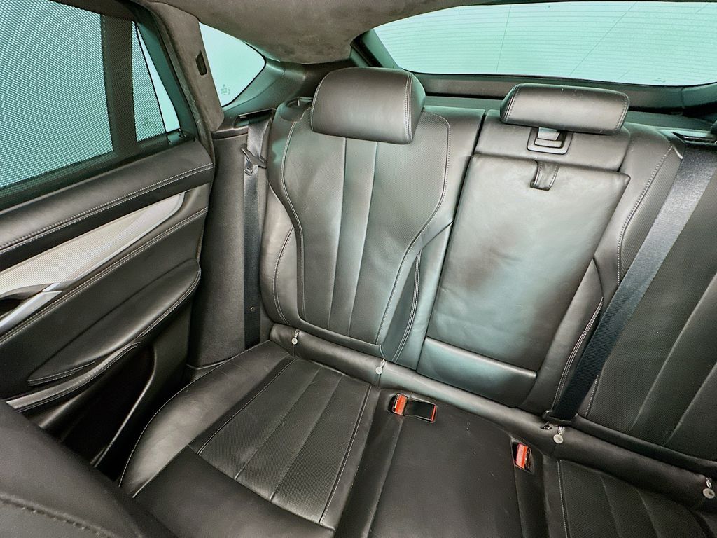 BMWX6 M12