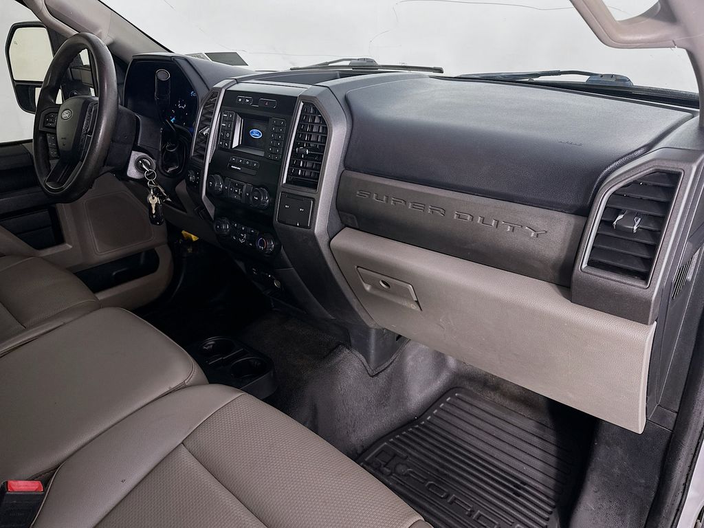 FordF-550SD23