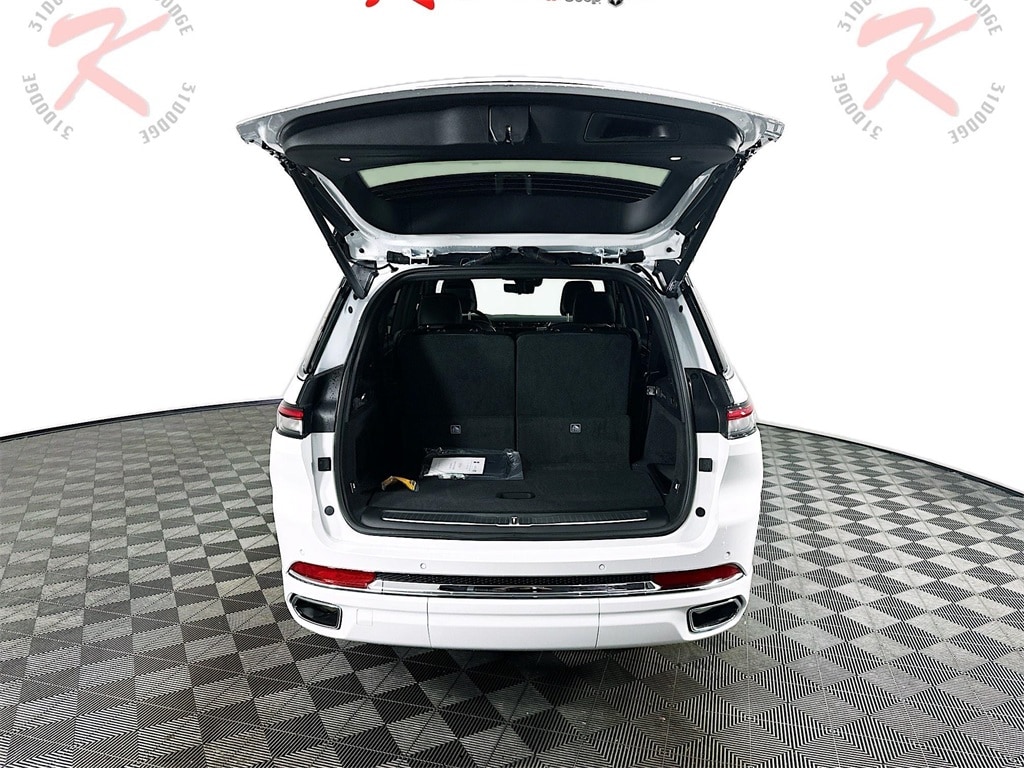 JeepGrand Cherokee L16