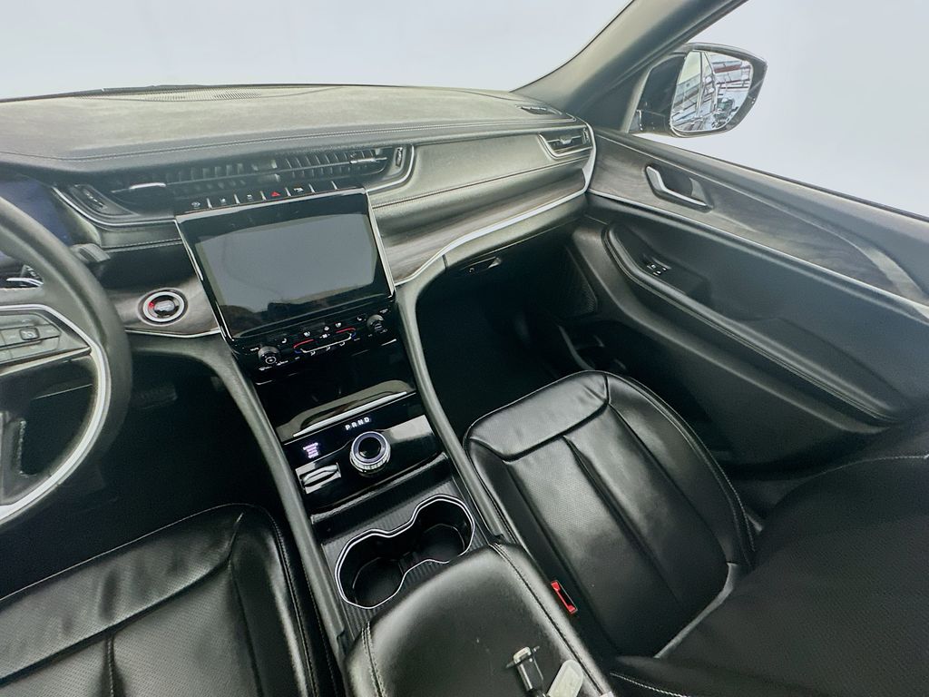 JeepGrand Cherokee L11