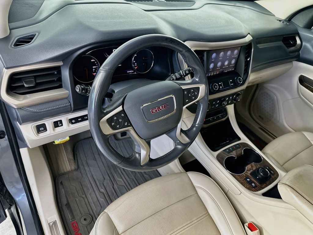 GMCAcadia30