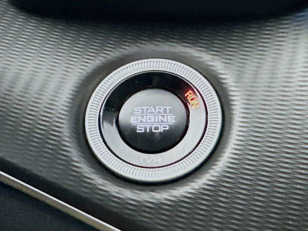 JeepGrand Cherokee L28
