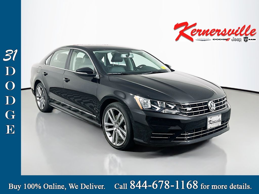 2016 Volkswagen Passat R-Line