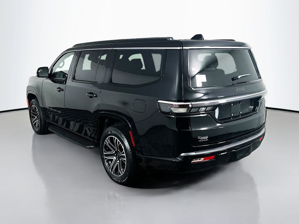 JeepGrand Wagoneer5