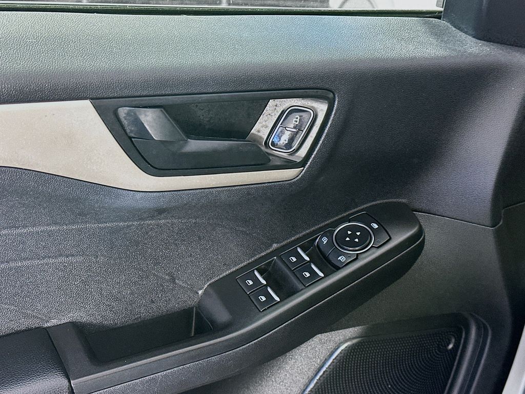 FordEscape24