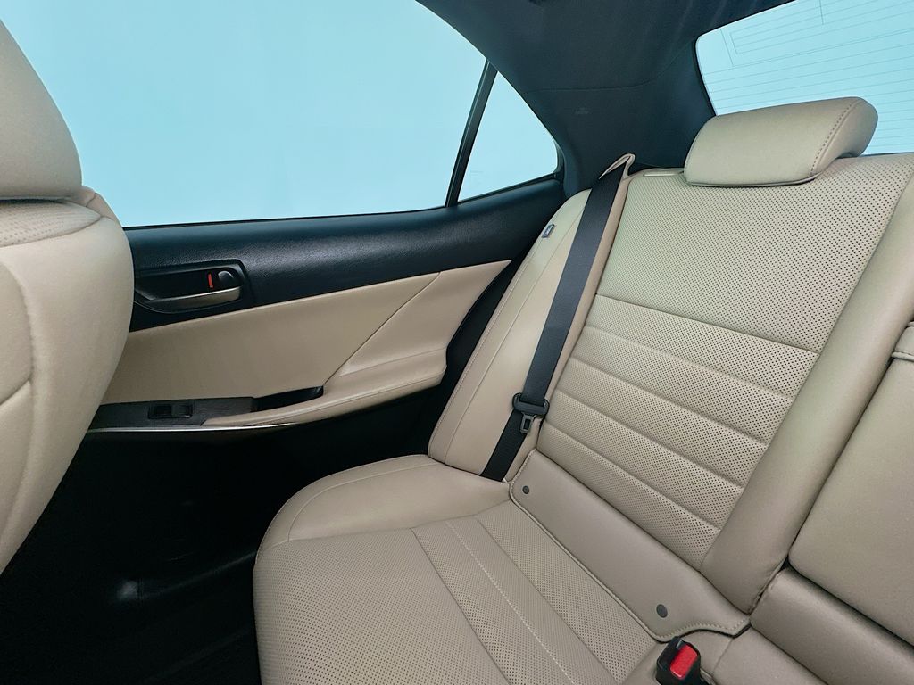 LexusIS12